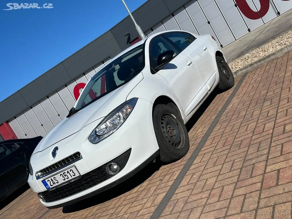 Renault FLUENCE 1.6 16V 2012, digi klima, výbava