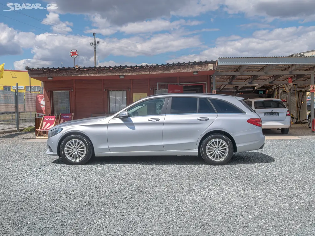 Mercedes-Benz Třídy C 220CDI LED NAVIGACE