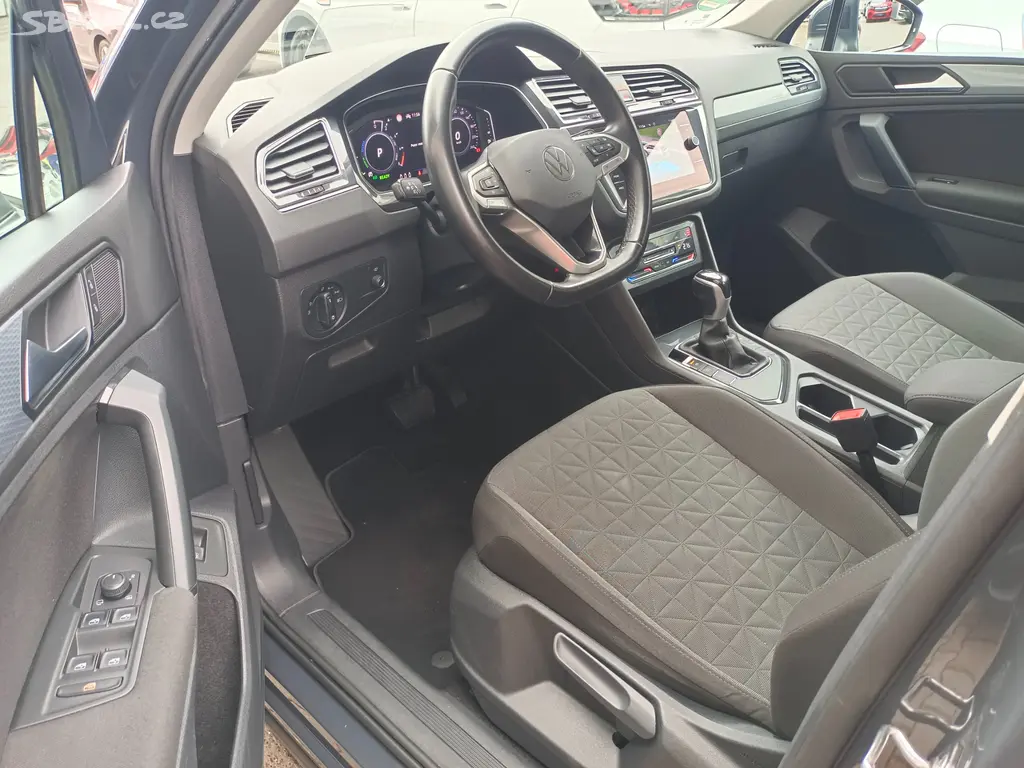 Volkswagen Tiguan 1.4 TSI eHybrid PHEV 180kW DSG - fotka 6