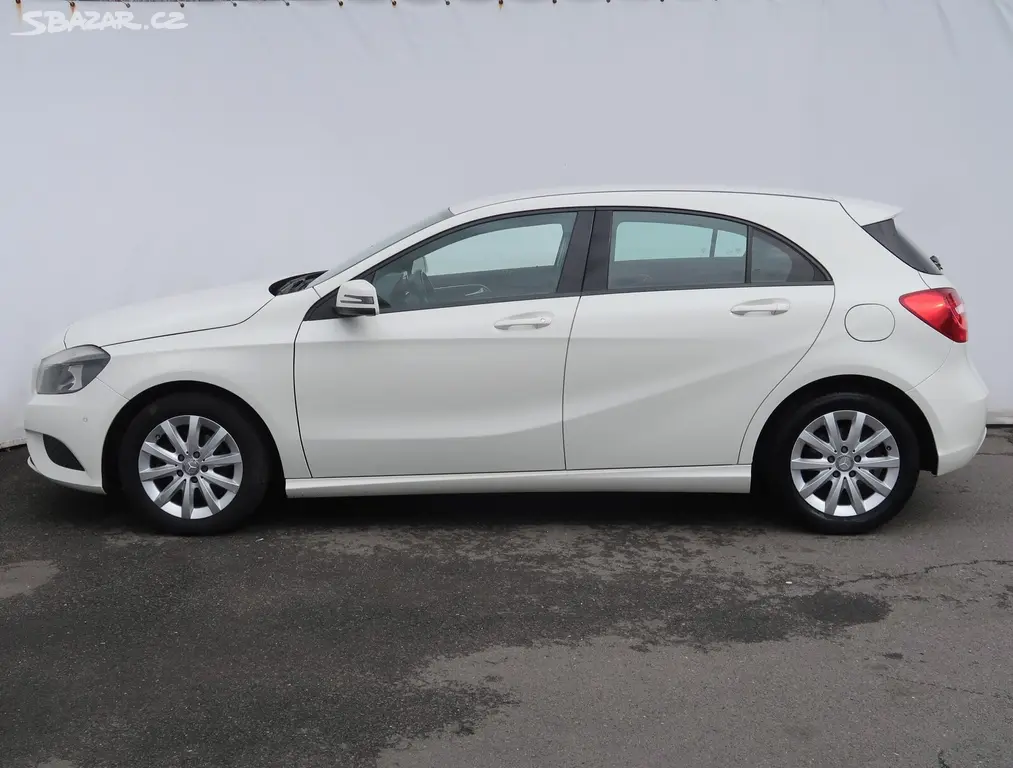 Mercedes-Benz Třídy A, 180 d, Klima, Vyhř. sedaček - fotka 3