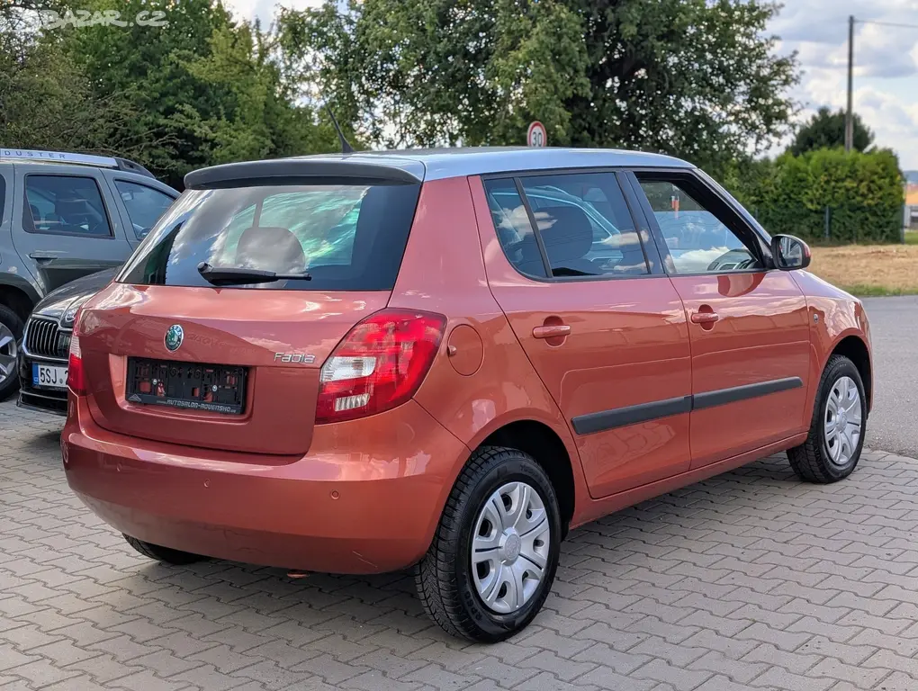ŠKODA FABIA II 1,4 16V 2007 HEZKÝ STAV - fotka 4