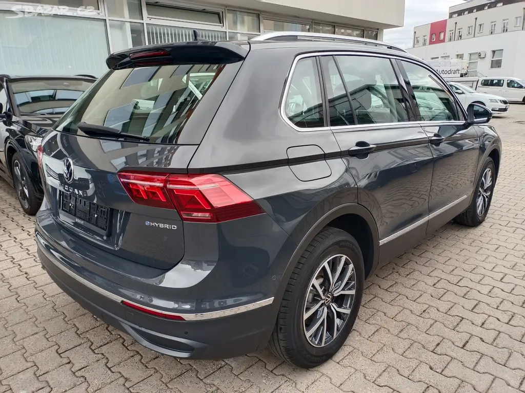 Volkswagen Tiguan 1.4 TSI eHybrid PHEV 180kW DSG - fotka 5