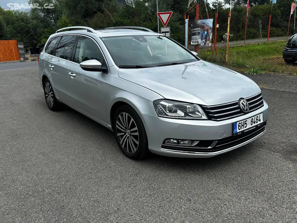VW Passat B7 2.0TDi automat, r.2011, serviska - fotka 2