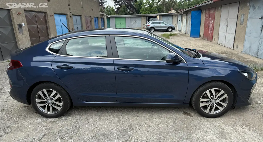 Hyundai i30 Fastback 2018 - fotka 6