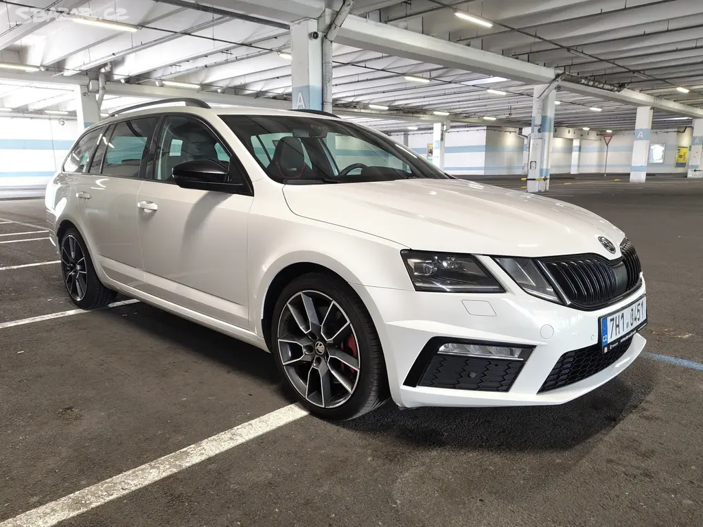 Škoda Octavia, RS 180 kW, 1. MAJITEL, NOVÁ V ČR - fotka 3