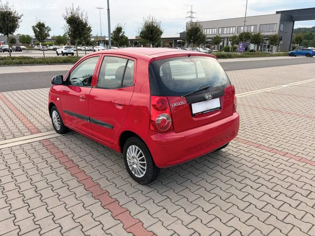 Kia Picanto 1.0 48kw naj. 148t klima - fotka 5