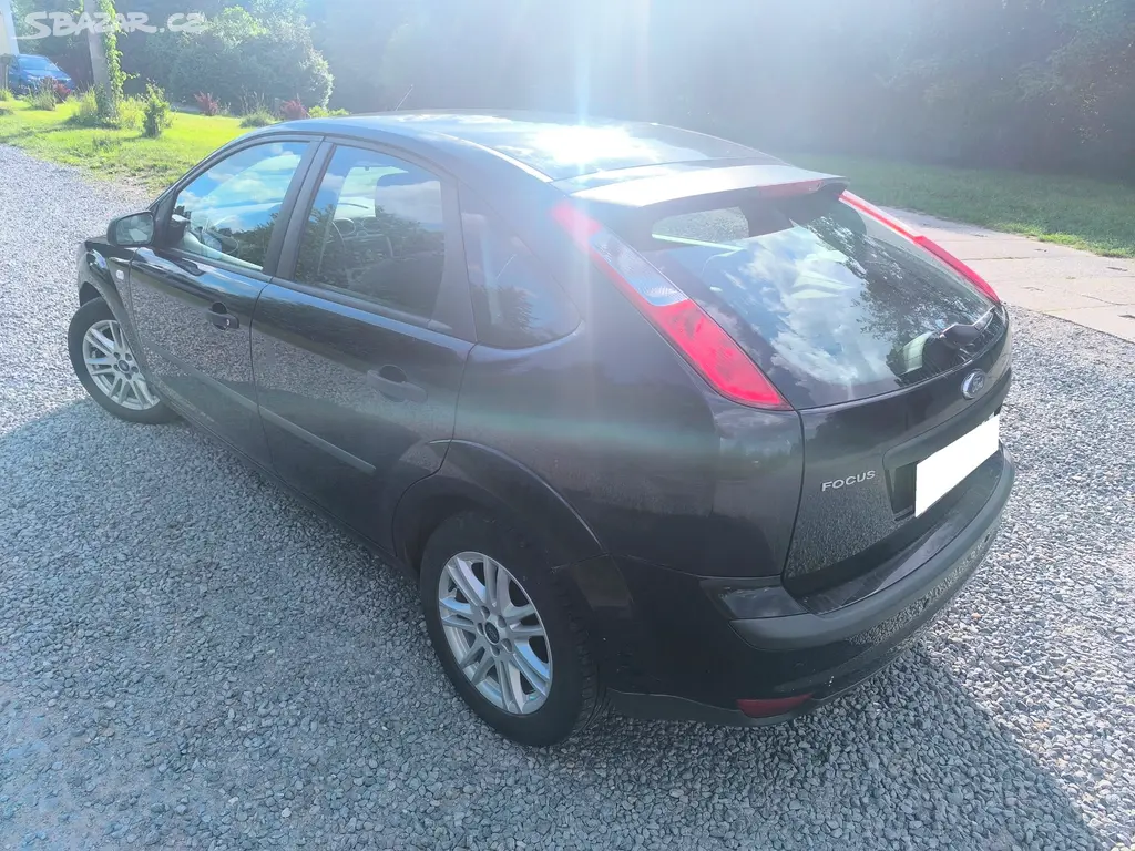 Ford Focus 1.6 16V Sport - fotka 3