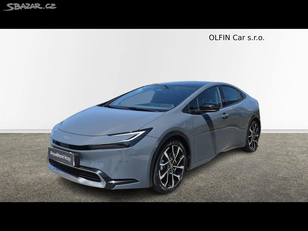 Toyota Prius, Prius 2.0PHEV Prestige Skyview