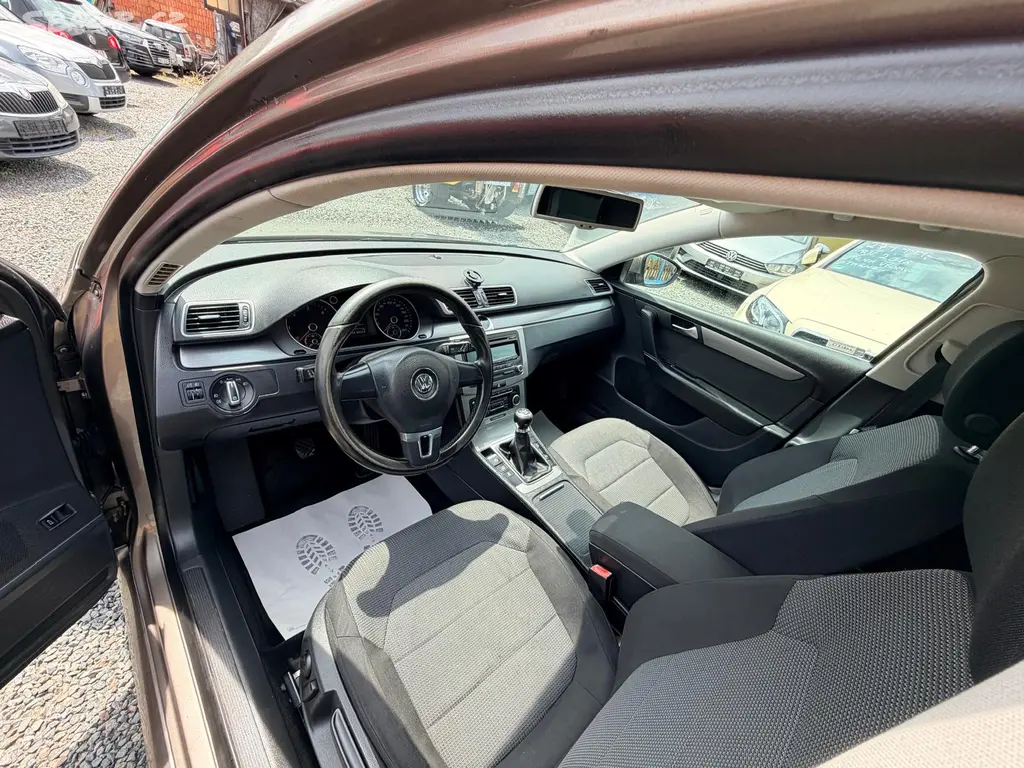 Volkswagen Golf Sportsvan 1.6 TDI, servisní kniha - fotka 6