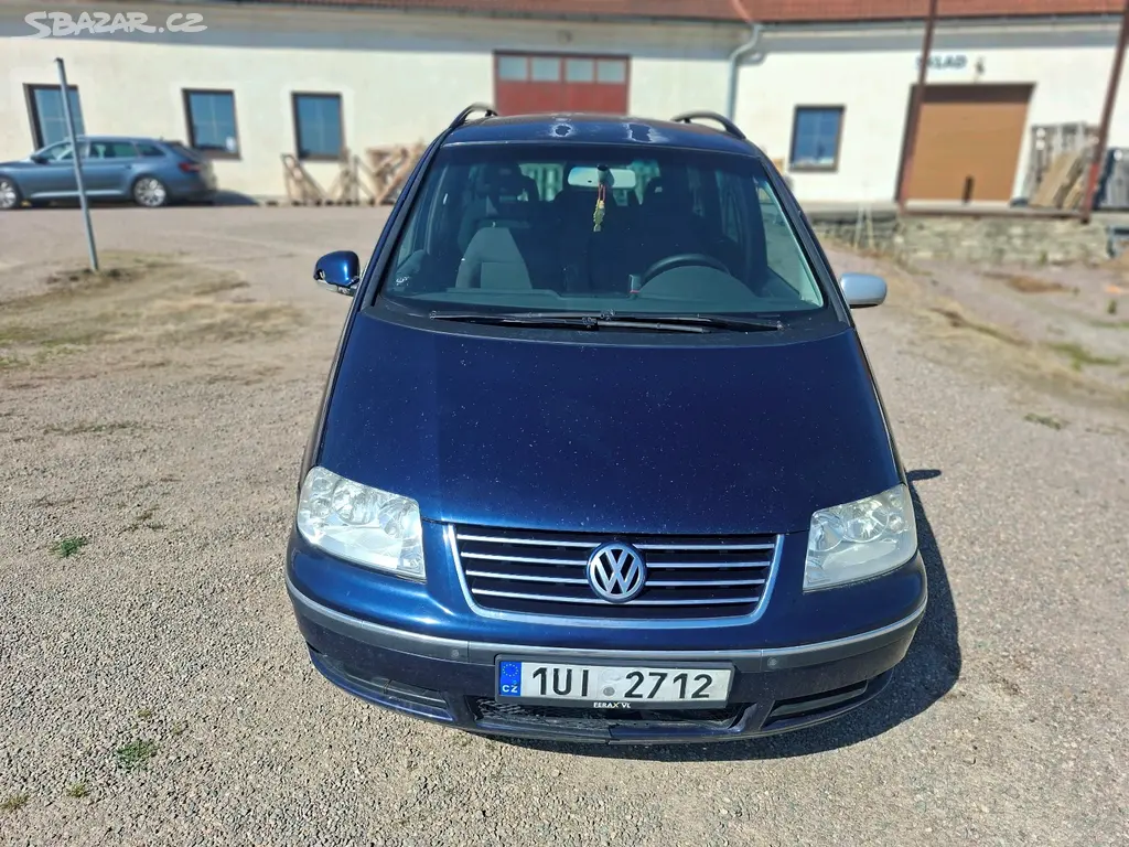 Volkswagen Sharan 1.9 Tdi-7 míst - fotka 2
