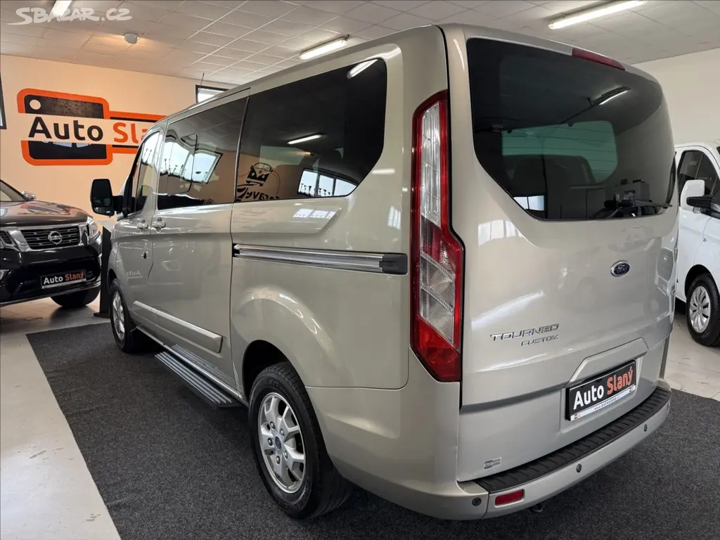 Ford Tourneo Custom, 2,2 Titanium,92kW,po servisu - fotka 5
