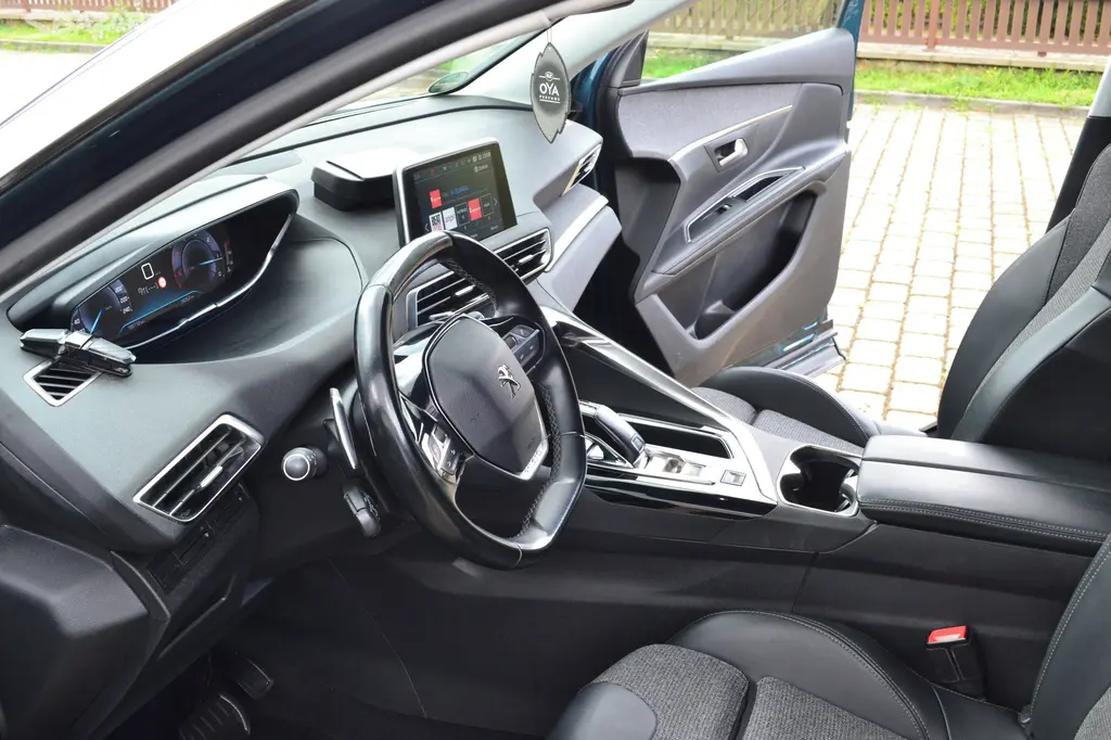Peugeot 5008 1,5 HDI ACTIVE - fotka 6