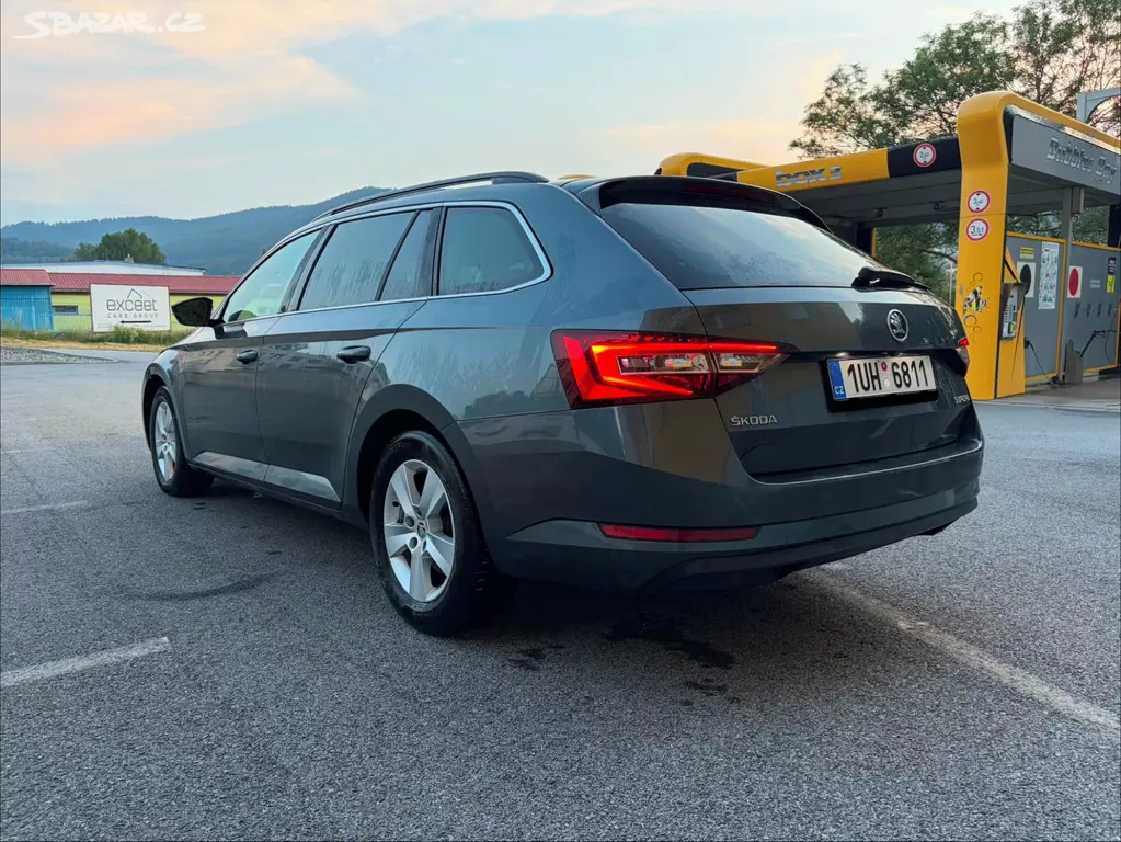 Škoda Superb III - fotka 4