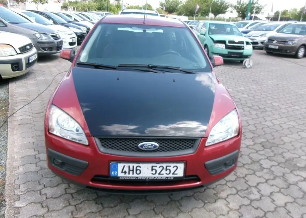 Ford Focus 1.8TDCi 85kw,2x kola nafta manuální - fotka 2