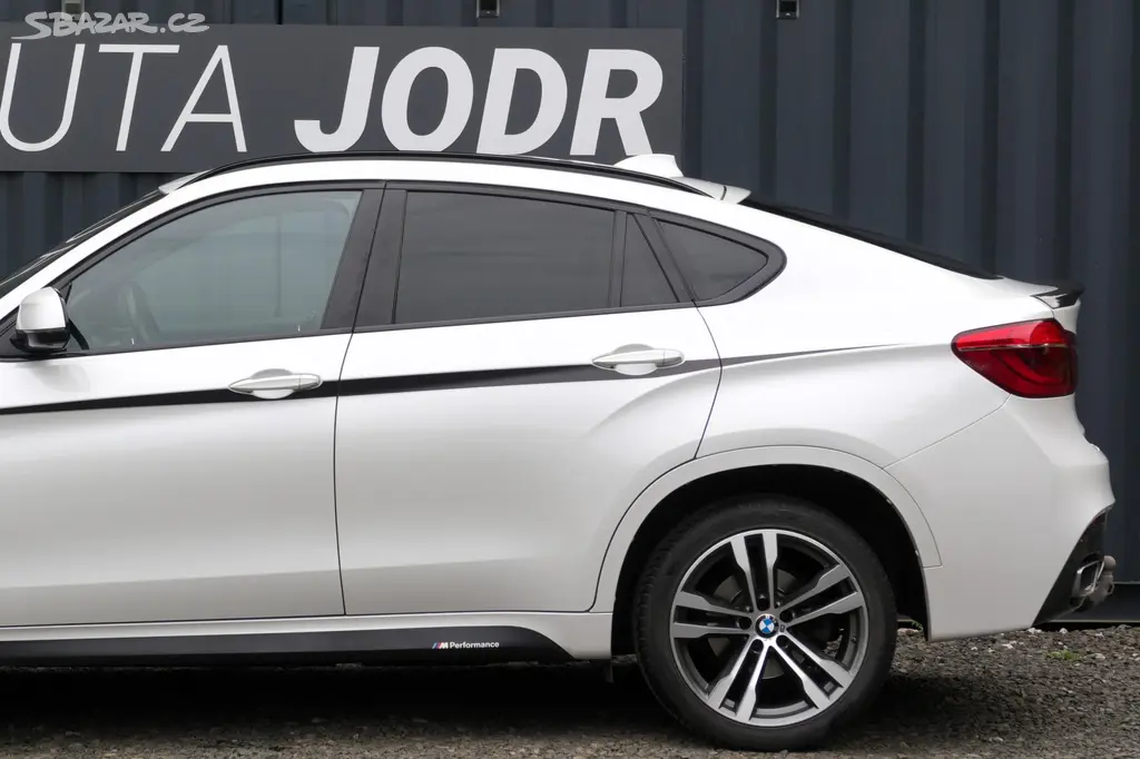 BMW X6, 30d, ČR, Tažné, Harman, ACC - fotka 3