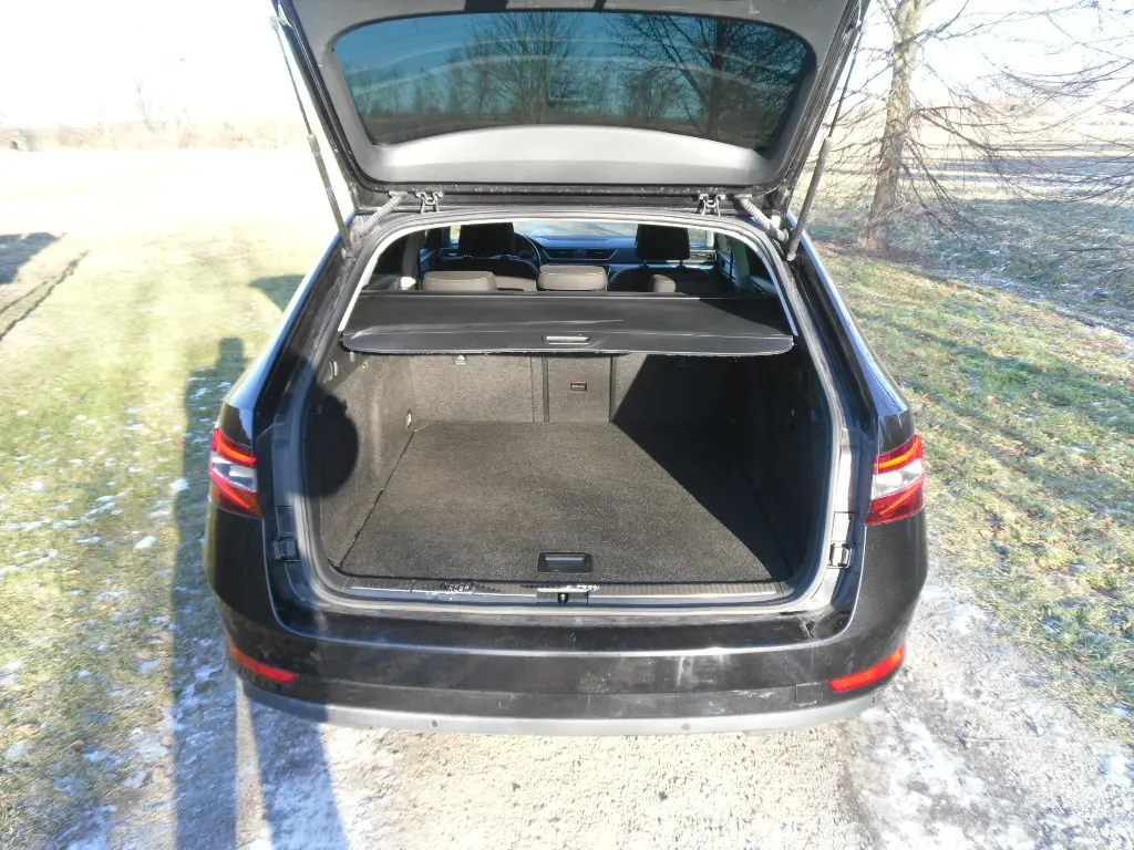 Škoda Superb 3 - fotka 6