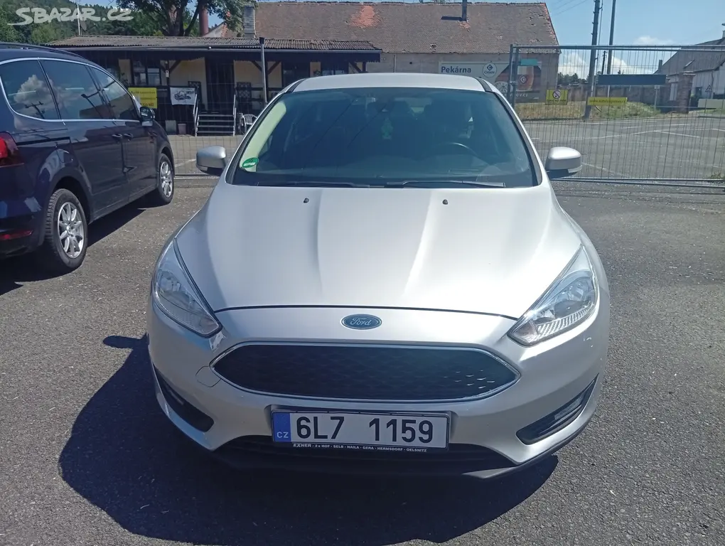 Ford Focus 1,0 benzín 92kw TK do 5/2028 1.majitel