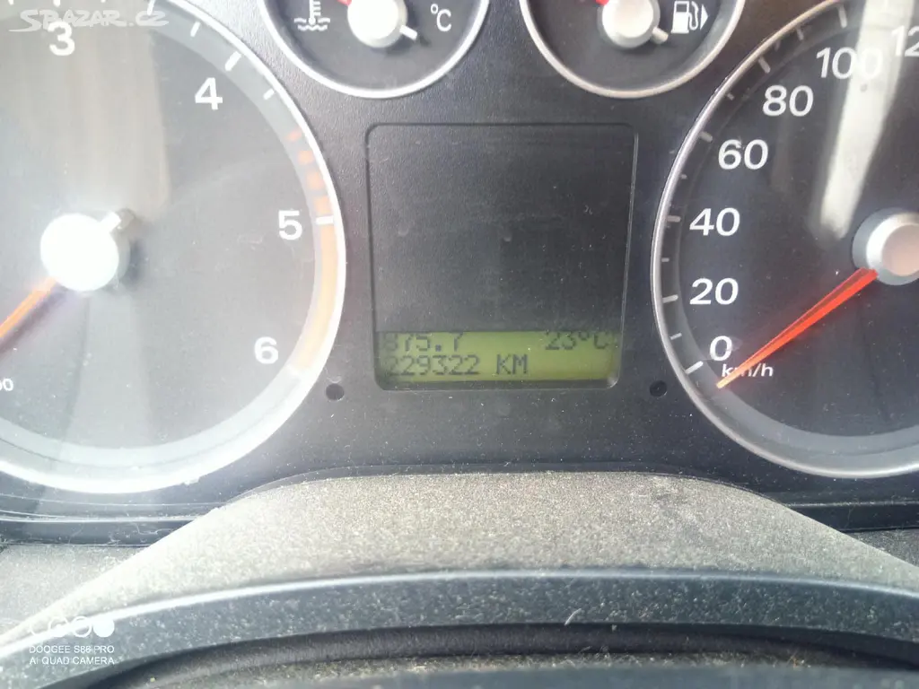 Ford Focus 1,6 tdci 2005 - fotka 5