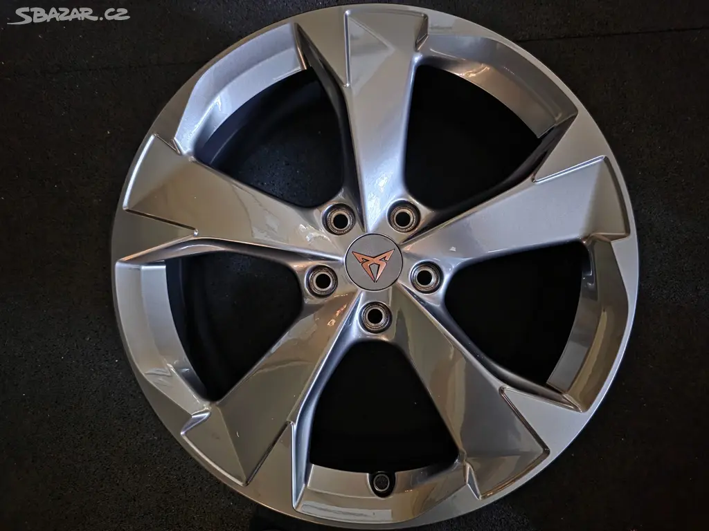 Seat Cupra Leon KL Alu kolo 18 5FA601025H Originál