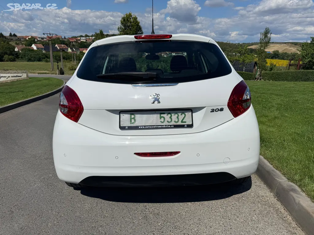 Peugeot 208, 1.4 i 70Kw NAV - fotka 5