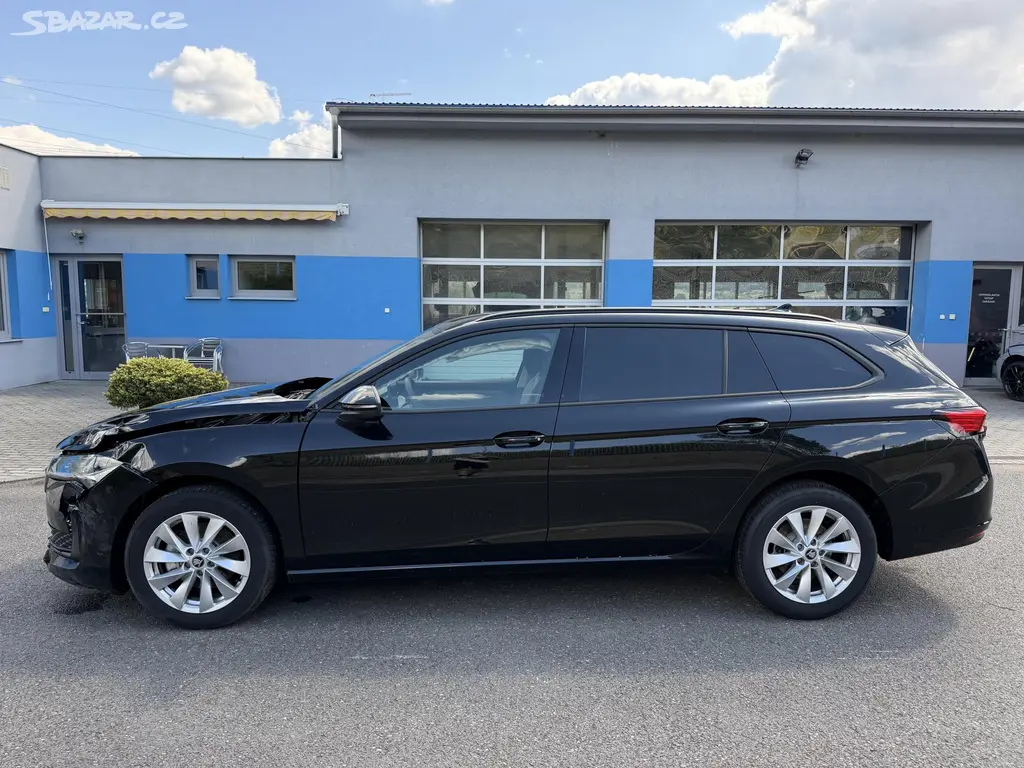 Škoda Superb, Kombi 1,5i hybrid auto. závěs - fotka 6