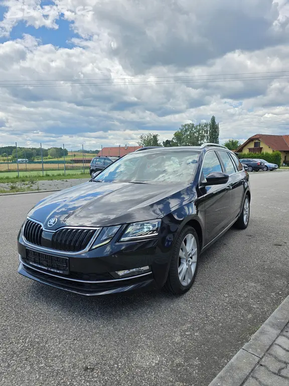 Škoda Octavia, 2.0 TDI 4x4 Style TAŽNÉ/NAVI - fotka 3