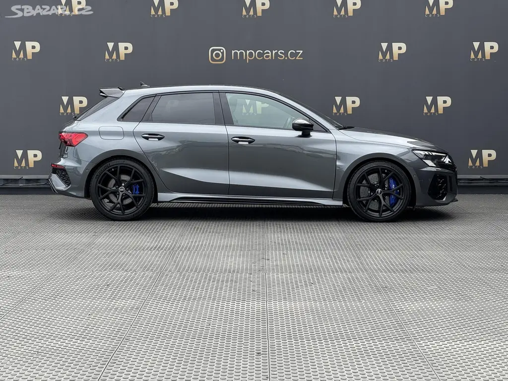 Audi RS3, 2.5TFSi 294kW Quattro, Matrix - fotka 4
