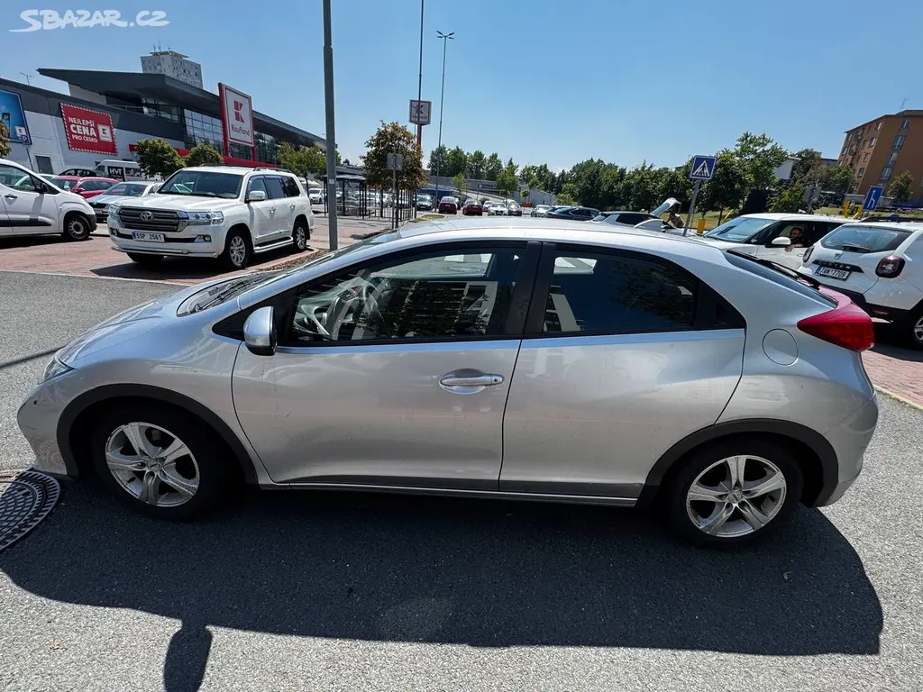 HONDA CIVIC - fotka 3