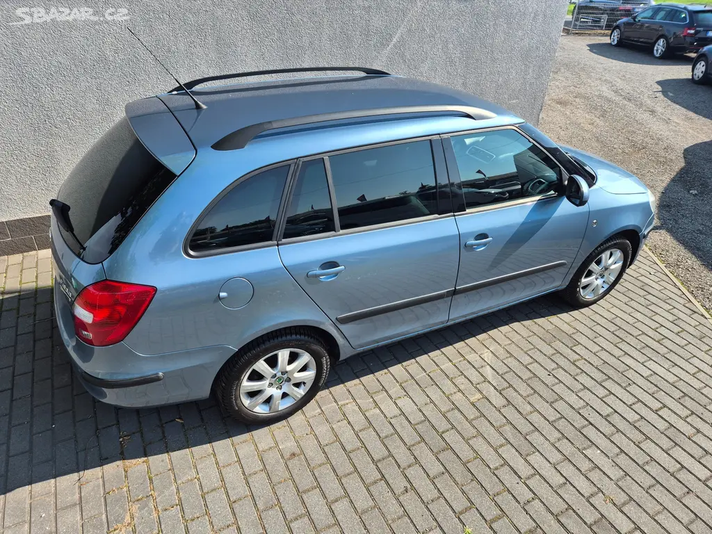 Škoda Fabia 1,4i 16V Combi Klimatronic ESP 89999Kč - fotka 6