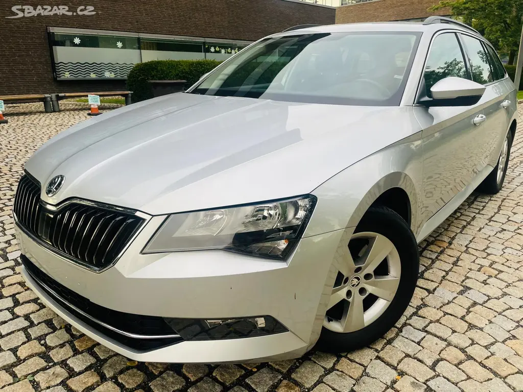 Škoda Superb, 1.4TSI 4x4 MANUÁL VÝHŘEV TAŽNÉ - fotka 2