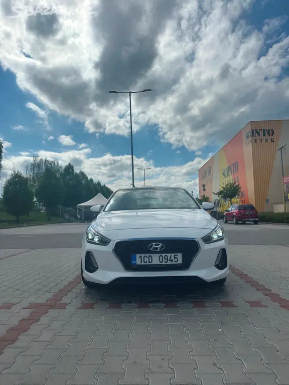 Hyundai i30 - fotka 2