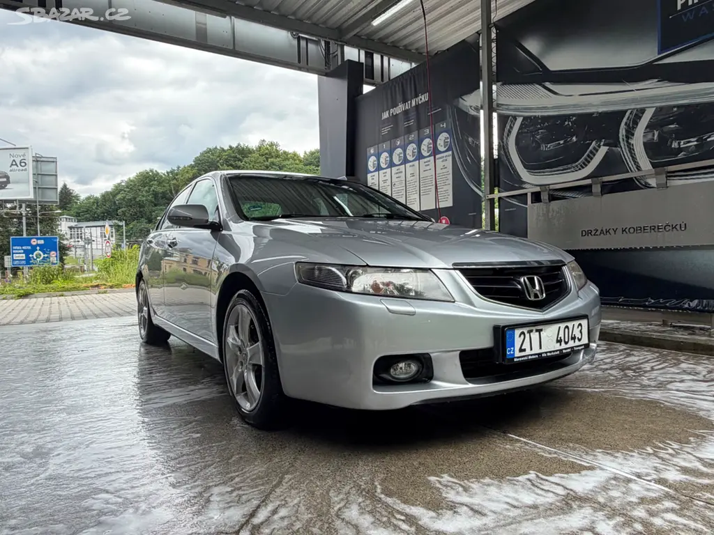 Honda Accord 2.4 i-VTEC 140 kW, manuál, 2003