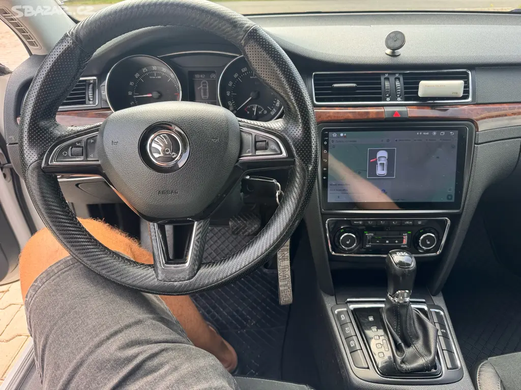 Škoda Superb 2.0TDI 103Kw Elegance DSG - fotka 6
