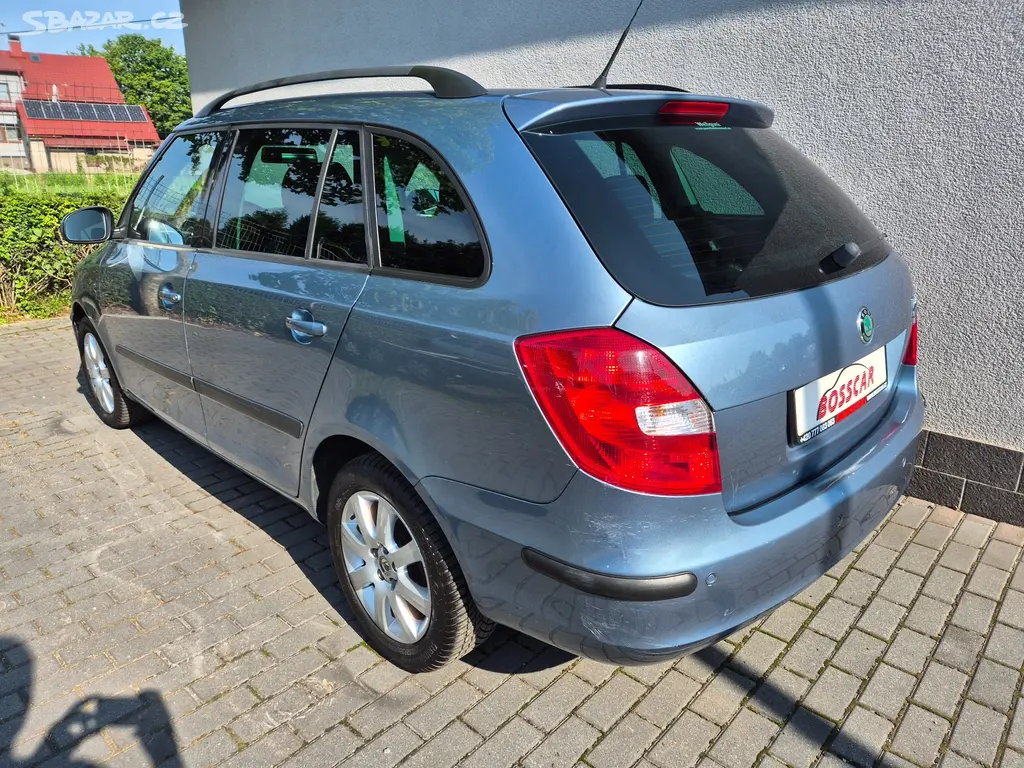Škoda Fabia 1,4i 16V Combi Klimatronic ESP 89999Kč - fotka 3