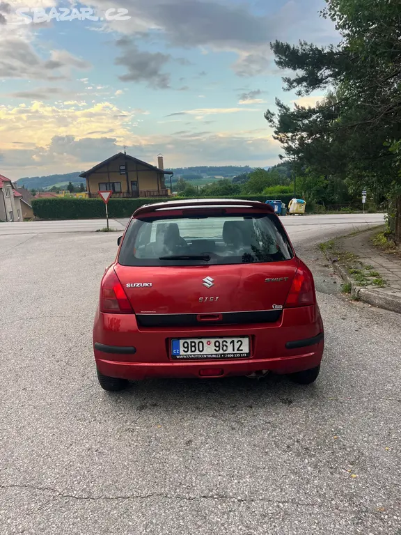 Suzuki Swift 1.3 benzin, Nová STK - fotka 5