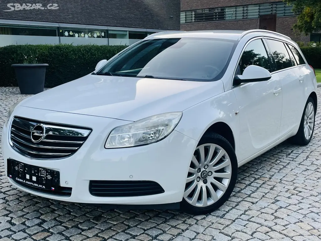 Opel Insignia, 2.0CDTi MANUÁL TAŽNÉ SENZORY