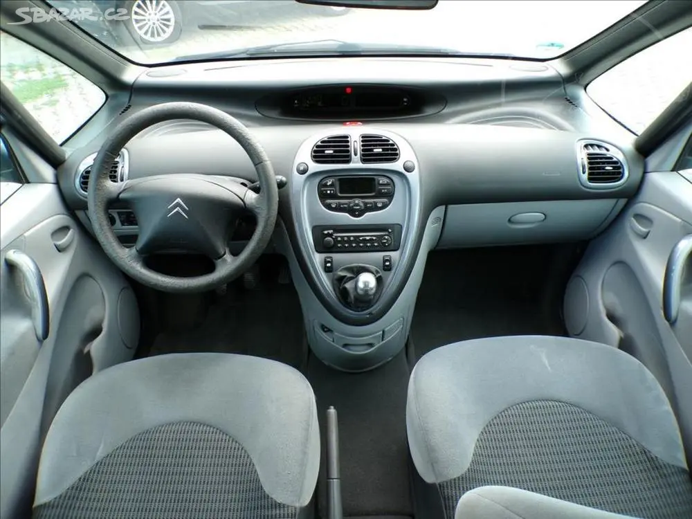 Citroën Xsara Picasso 1,8 16V - fotka 5