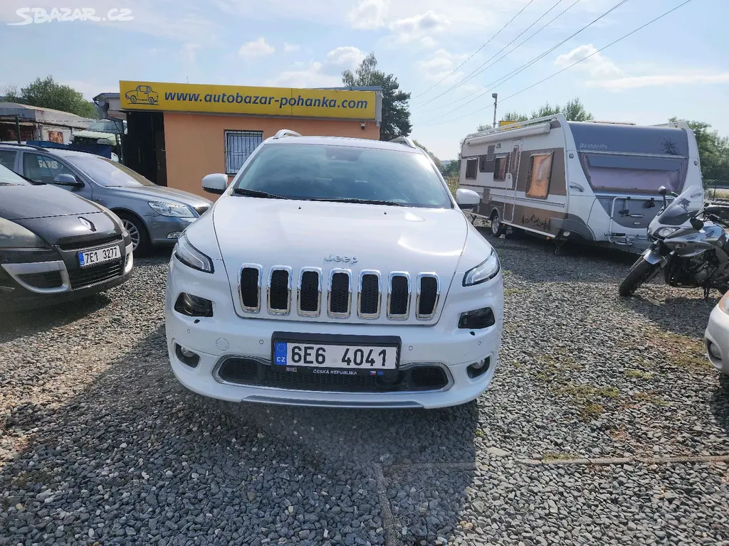 Jeep Cherokee 4x4 Overland 2.2 Mjtd - fotka 2