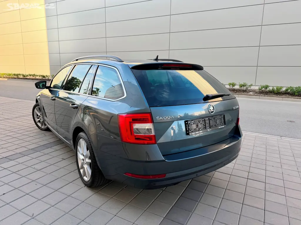 ŠKODA OCTAVIA III 1.5 TSI 110KW FAC STYLE 90tis km - fotka 4
