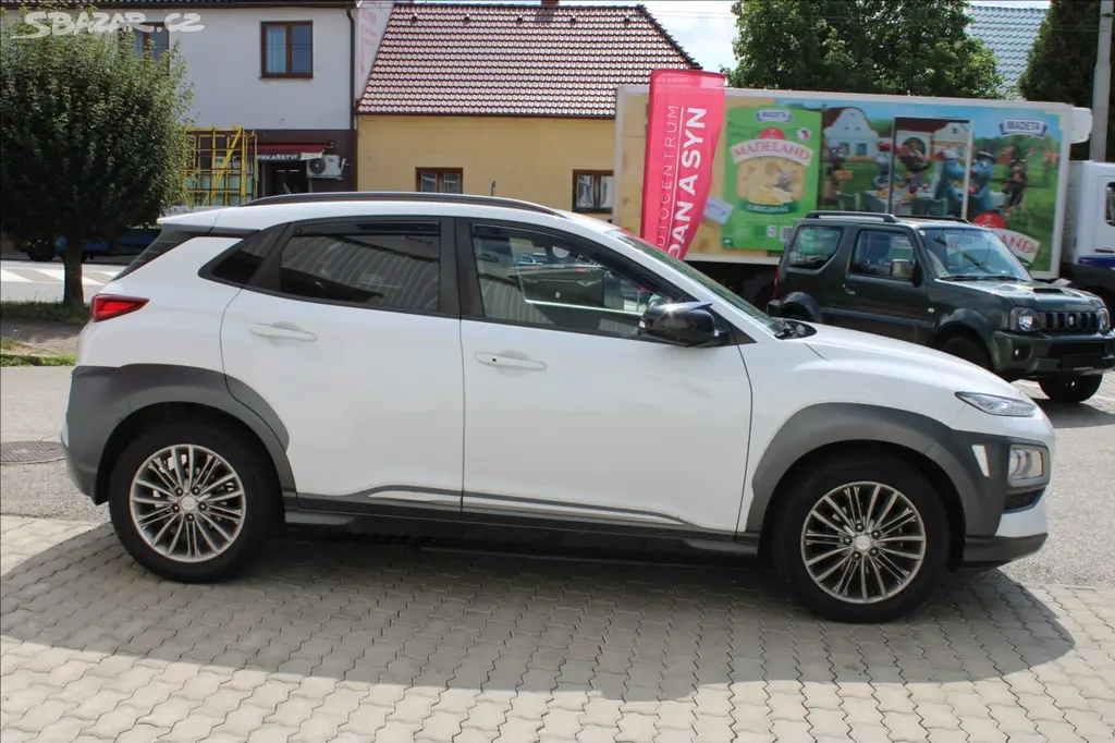 Hyundai Kona, 1,0 T-GDi 88KW STYLE, CZ TOP - fotka 3