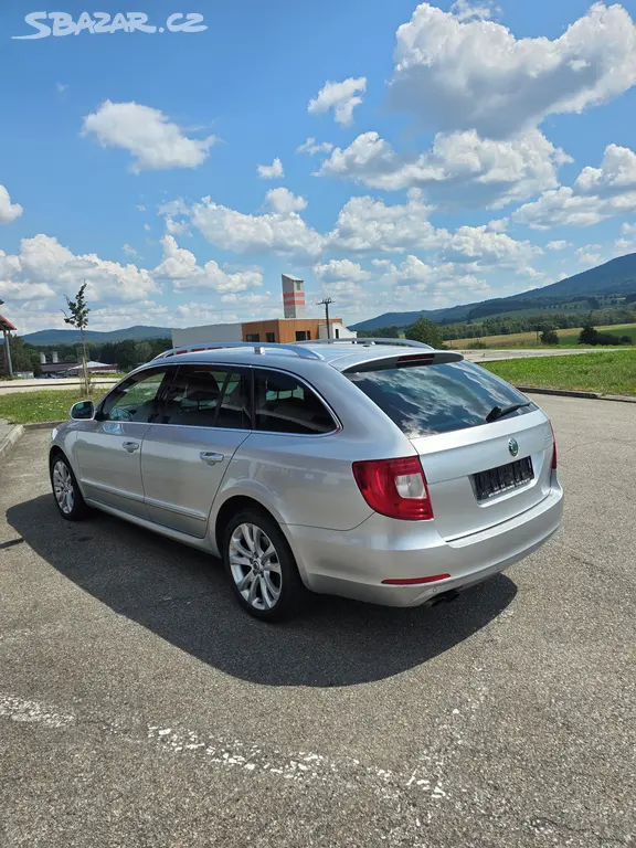 Škoda Superb, Combi 2.0 TDI 4X4 Elegance DSG - fotka 5