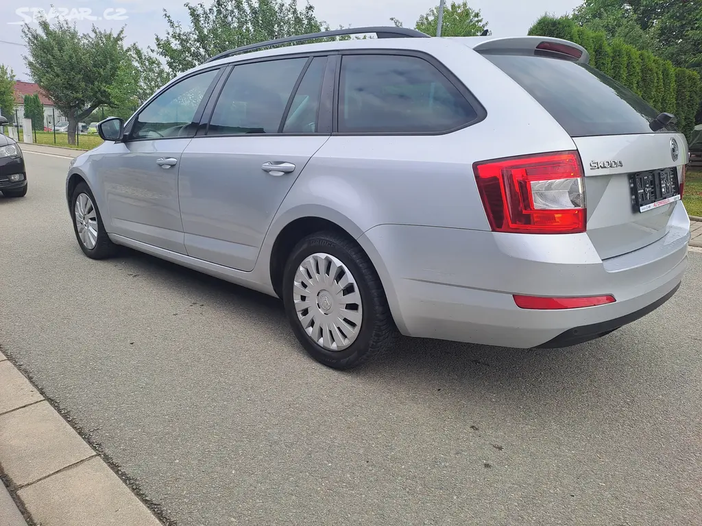 Škoda Octavia, AMBITION 1.MAJ,S.KNIHA ŠKODA - fotka 4