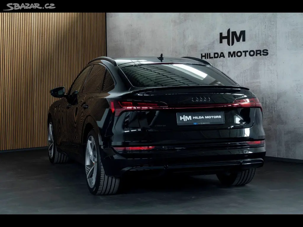 Audi e-tron, 55 300kW SB BlackEd Taž ZÁRUKA - fotka 2