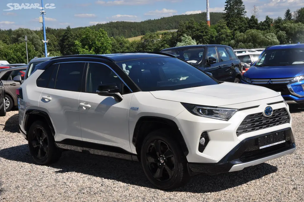 Toyota Rav4, 2.5 Hybrid 131kW 4x4 Kůže - fotka 2