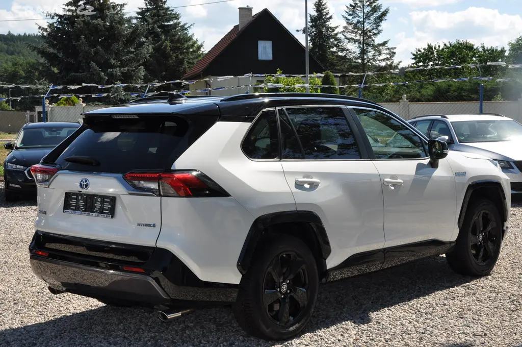 Toyota Rav4, 2.5 Hybrid 131kW 4x4 Kůže - fotka 3