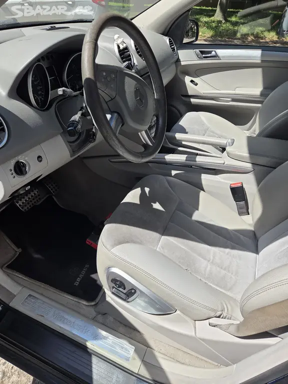 Mercedes-Benz ML 350 4-matic - fotka 5