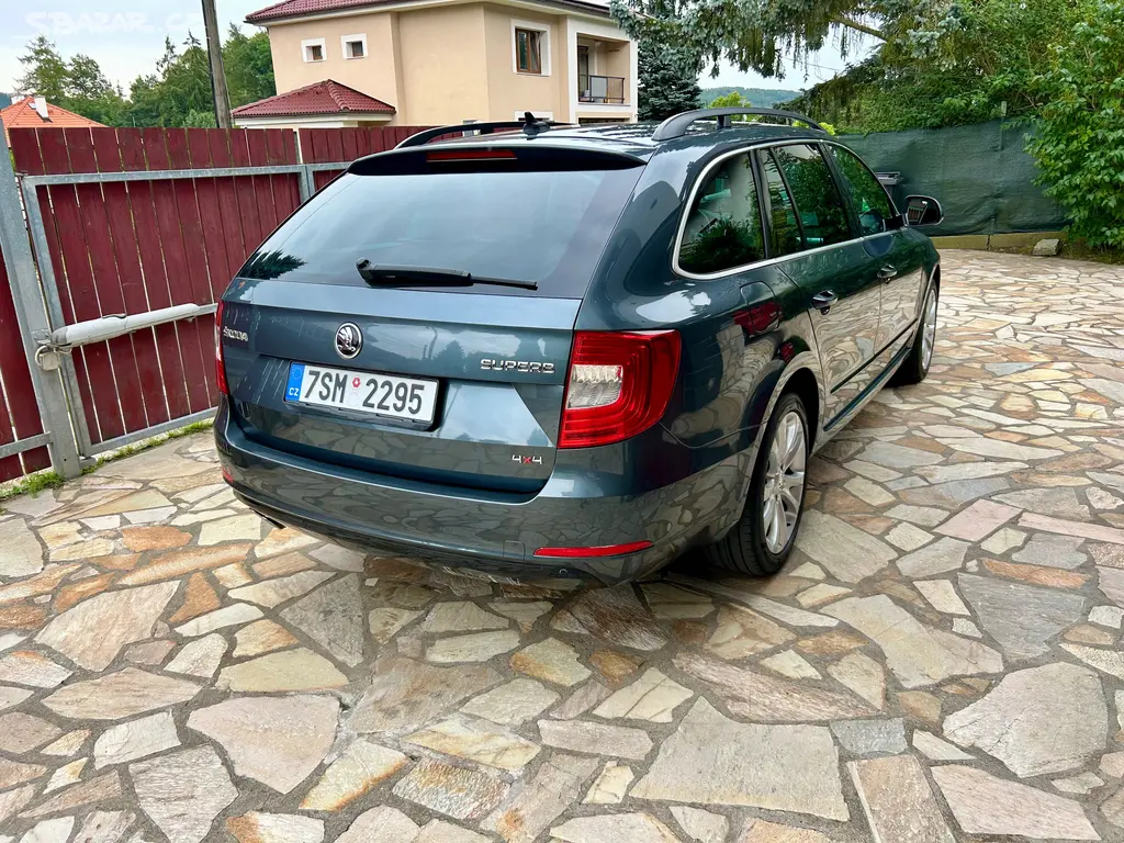 Škoda Superb, 2.0TDI 125KW DSG 4x4 EXCLUSIVE - fotka 4