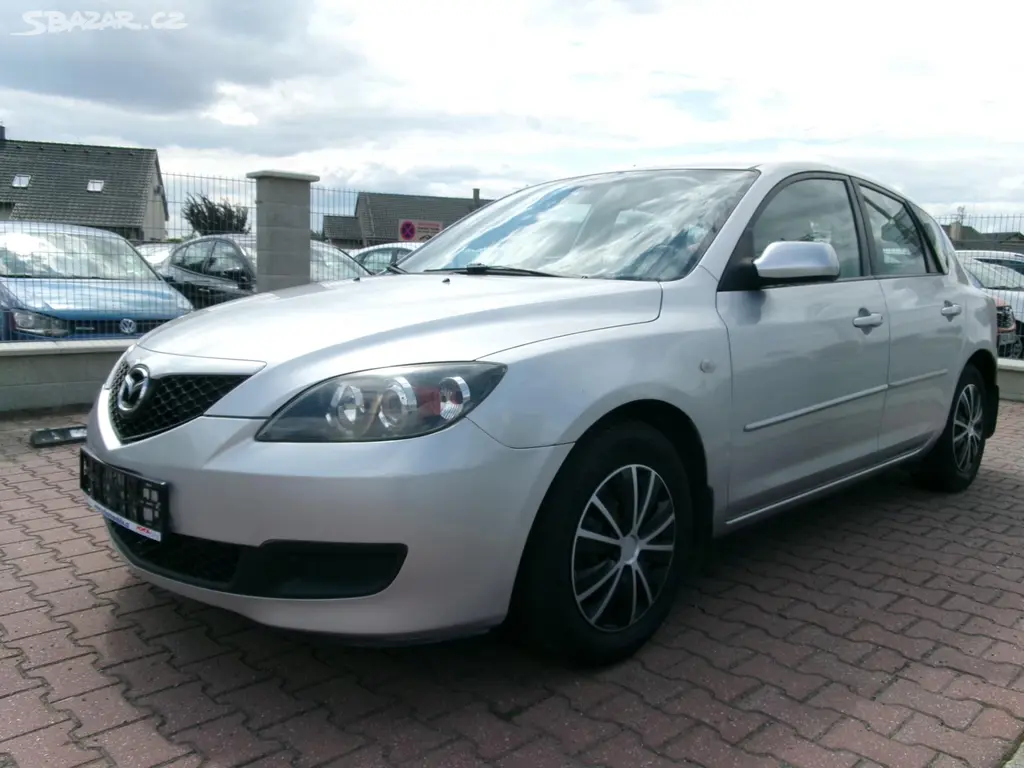 Mazda 3, 1,3i KLIMA BT NAVI - fotka 2