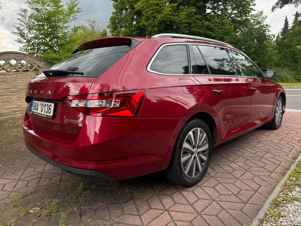 Škoda Superb 2.0TDi F.LED, KAMERA, EL.TAŽNÉ - fotka 6