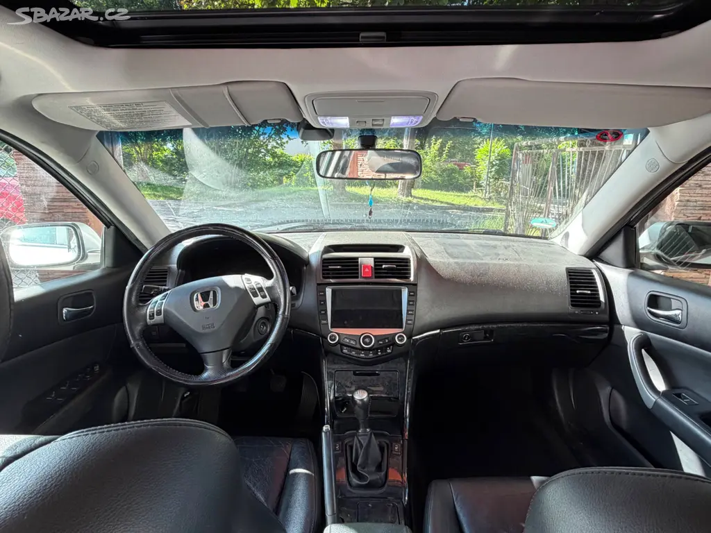 Honda Accord 2.4 i-VTEC 140 kW, manuál, 2003 - fotka 6